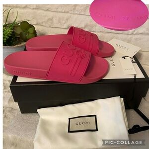 Great Condition Gucci Pursuit Logo Slides